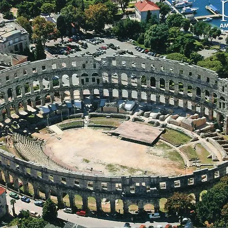 Mario Apartament *